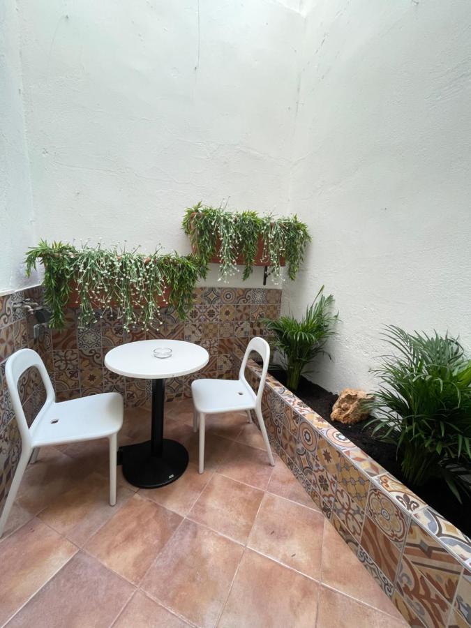 קלפה Galeon Boutique Hotel מראה חיצוני תמונה