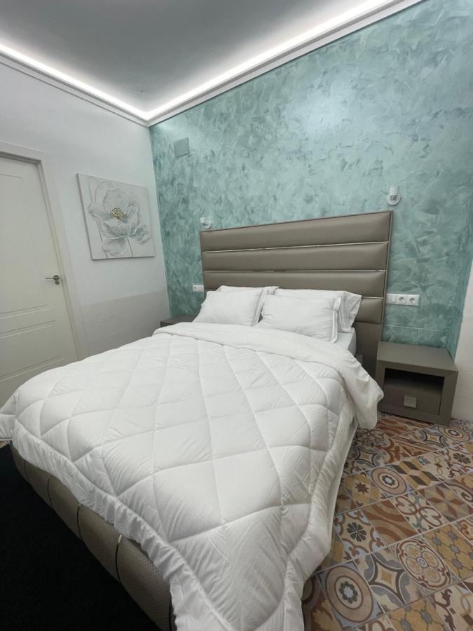 קלפה Galeon Boutique Hotel מראה חיצוני תמונה