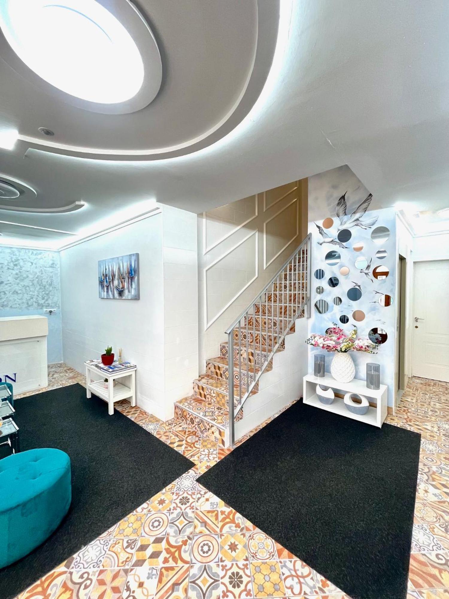 קלפה Galeon Boutique Hotel מראה חיצוני תמונה