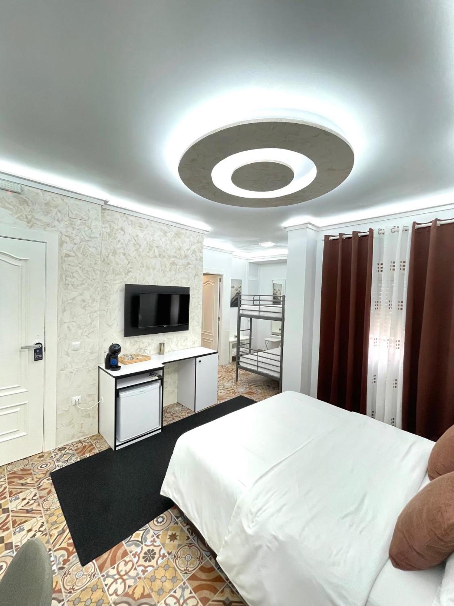 קלפה Galeon Boutique Hotel מראה חיצוני תמונה